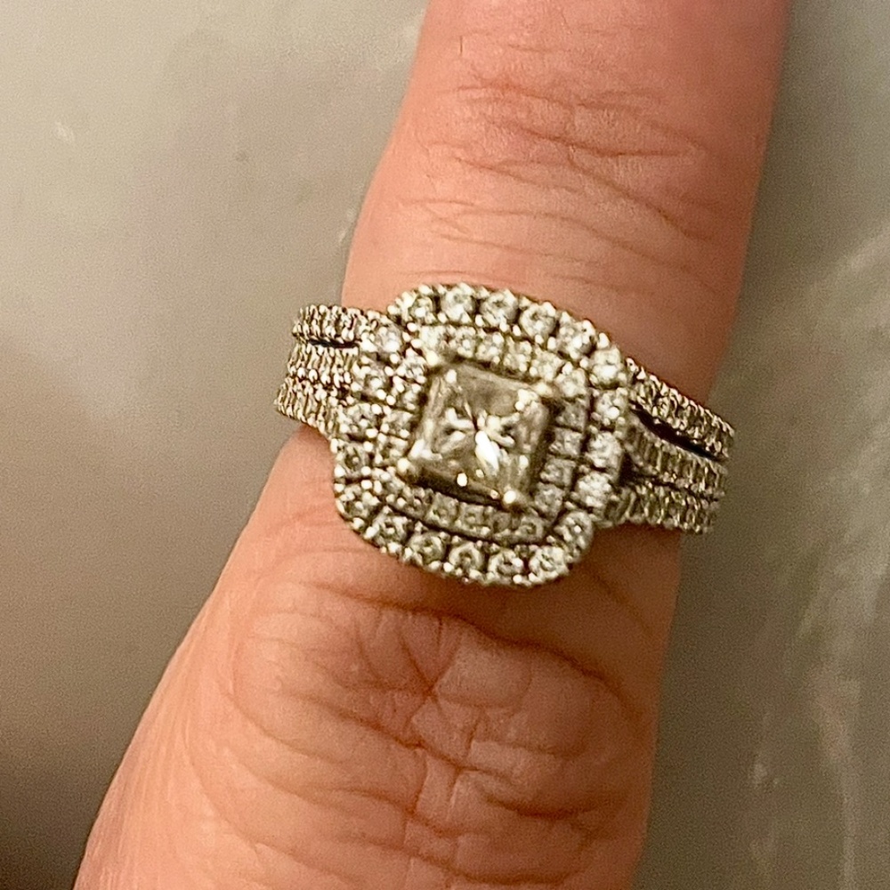 Vera Wang wedding set